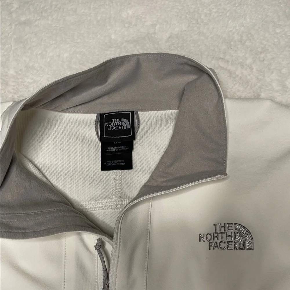 The North Face White/Cream Apex Quarter-Zip Pullover - Picture 5 of 16